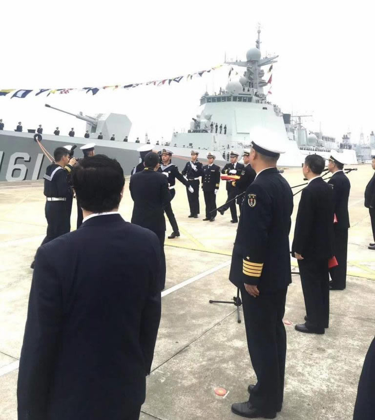 China's Tenth Type 052D Destroyer and Sixth Type 071 LPD Commissioned with the PLAN