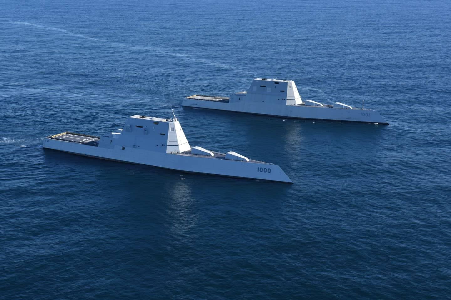 U.S.-Navys-Zumwalt-class-Destroyers.jpg