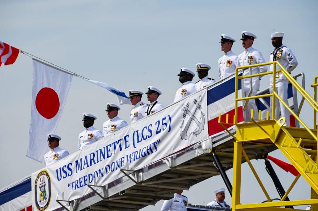 البحرية الأمريكية تقوم بتكليف سفينة LCS الثالثة عشرة من فئة الحرية، USS Marinette (LCS 25)