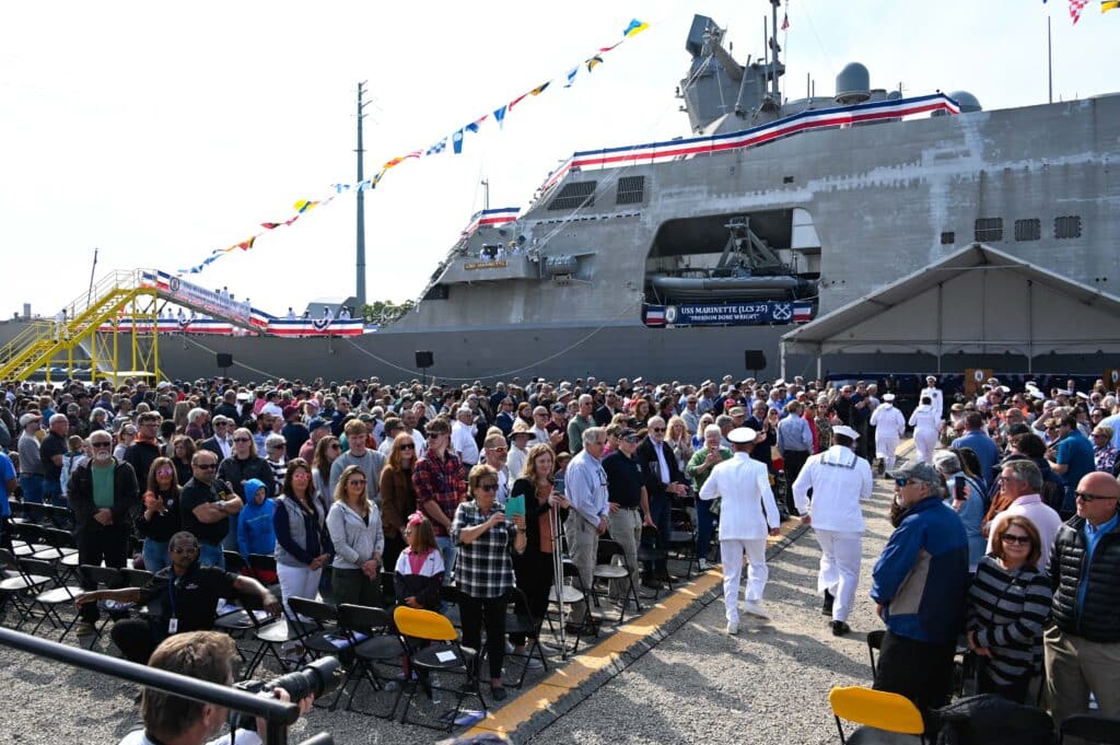 البحرية الأمريكية تقوم بتكليف سفينة LCS الثالثة عشرة من فئة الحرية، USS Marinette (LCS 25)