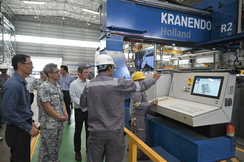 MRCV 3 + 4 steel cutting