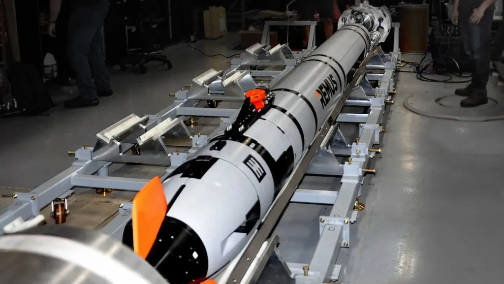 HII Builds on Manned-Unmanned Submarine Teaming Success with New Pentagon Deal Poised to Transform Undersea Warfare