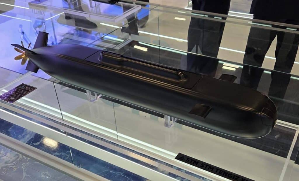 STM Unveils TENGİZ XLUUV at SAHA EXPO 2026