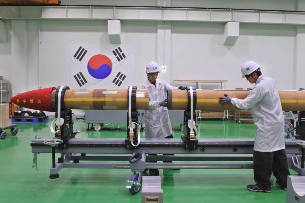 LIG D&A Begins Assembly of KSAM-II Prototype Missiles