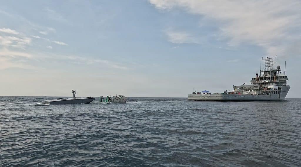 U.S. Navy Demonstrates USV Refueling At Sea Using Robotic Towed Connector